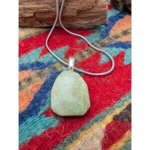 Vintage Jade Green Stone Pendant Necklace